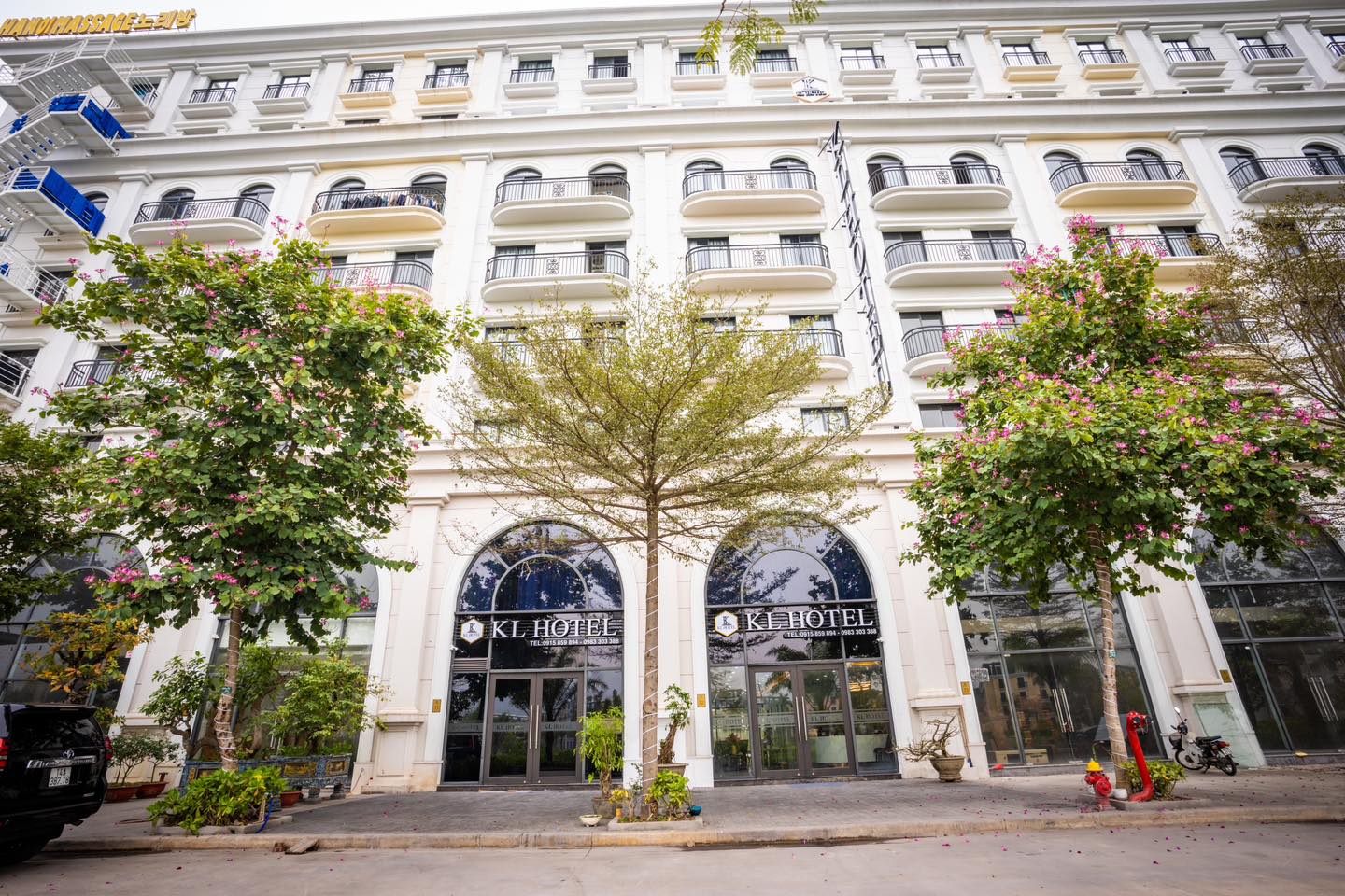 KHÁCH SẠN KL HOTEL MARINA SQUARE